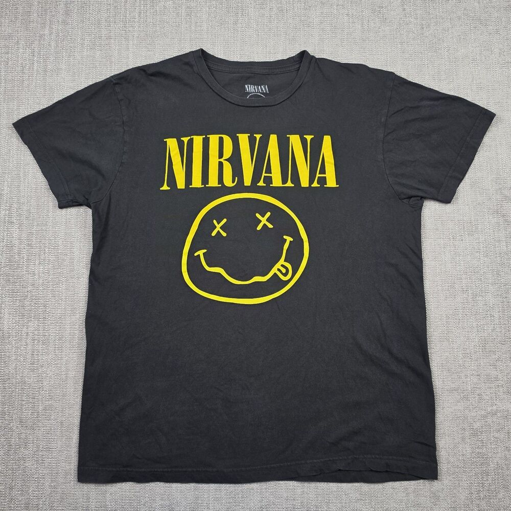 Nirvana Classic Yellow Smiley Face Graphic T-Shirt Mens Large Black Band Grunge